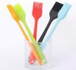 01 Piece Food Grade Kitchen Household Oil Heat Resistant Silicone Brush, Brush For Perfect Apply Baking, Cooking, BBQ Basting Baking Cooking Bbq Grill Spread Oil Butter Sauce ( Random Color ) - Image 2