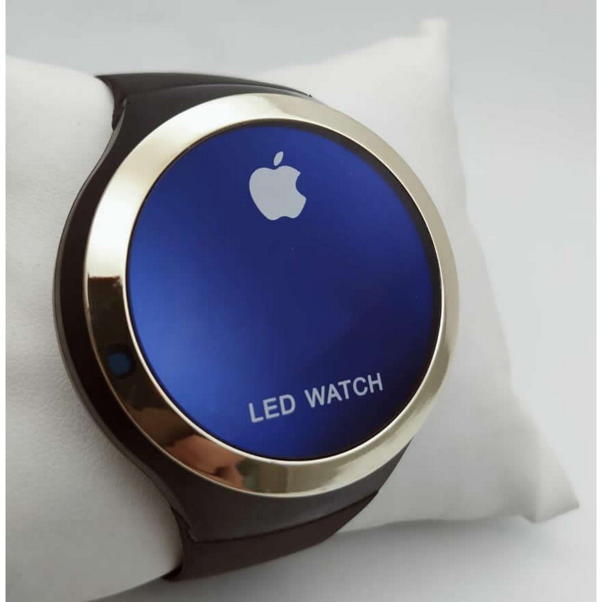 5603bd262e9a08248c4887744ececf5c.jpg Family Gift Pack of 3 Watches | Best Quality Watches | Daniel Wellington Watch + LG Quartz Watch + Apple Logo Digital Watch | Watches ( Without Box ) (Random Color) - Image 2