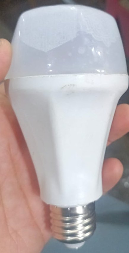 WhatsApp-Image-2025-01-16-at-2.13.04-PM.jpeg DC 12W E27 LED Bulb For Home Use | Best Quality LED Bulb For Home | LED Bulb 12W - Image 2